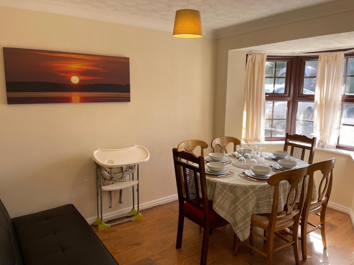 Large, Quiet, Sleeps 16, 4 Bathrooms, Parking, เลสเตอร์ ภายนอก รูปภาพ