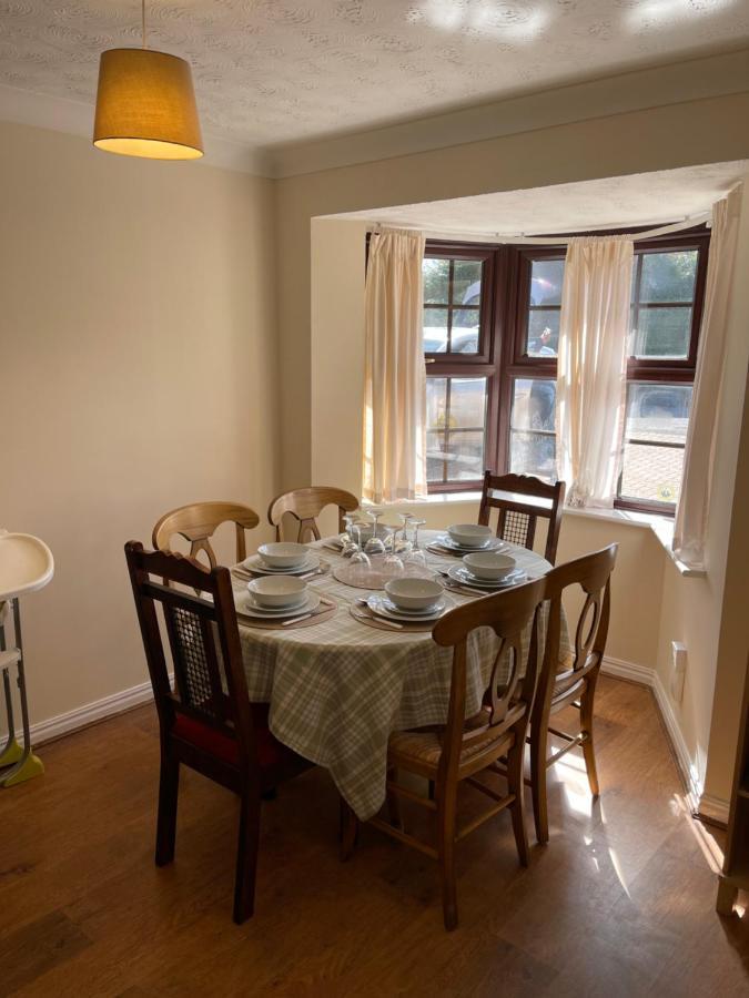 Large, Quiet, Sleeps 16, 4 Bathrooms, Parking, เลสเตอร์ ภายนอก รูปภาพ